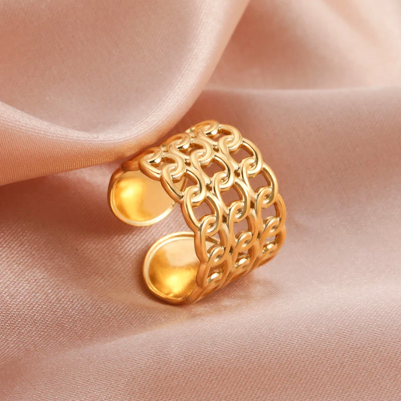 Athena Allure Designer Chain Ring